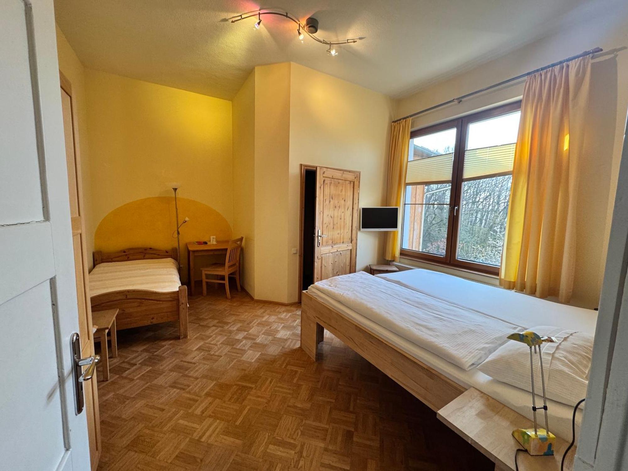 Hotel Gruenwald أنسباخ المظهر الخارجي الصورة